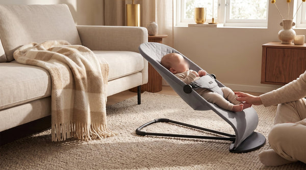 Babywippe oder elektrische Babyschaukel: Was passt zu deinem Baby?